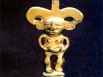 Statuette at Museo Indocubano Bani 