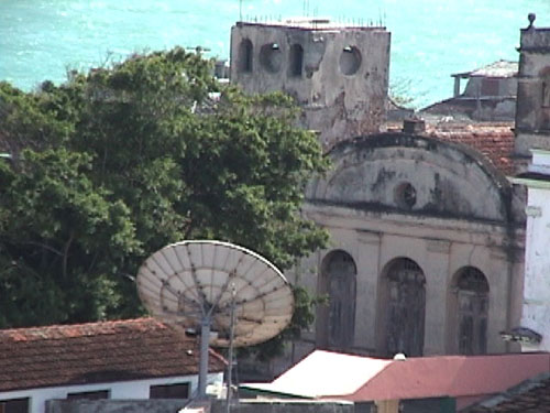 bara_soucoupe_eglise