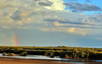 Ancon and its all-inclusive resorts, seen from Casilda with an arcoiris (rainbow) thrown in © sogestour 