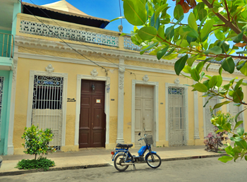 HOSTAL CIENFUEGOS CENTER | www.cubacasas.net | Cienfuegos | Centro Ciudad