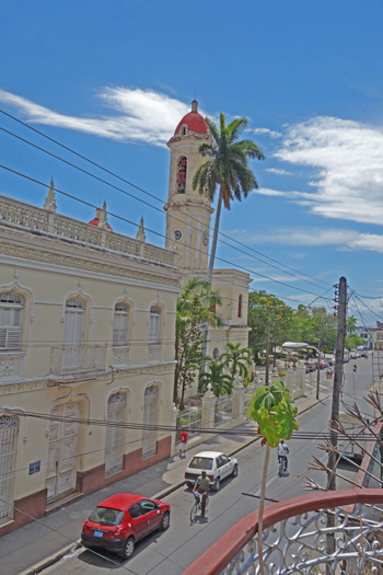 CASA AMISTAD - FRIENDSHIP HOUSE | www.cubacasas.net | Cienfuegos