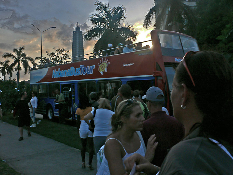 particuba.net • Habana Bus Tour © sogestour
