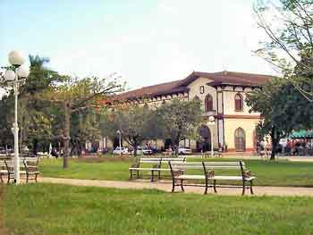 Parque y estacion de tren