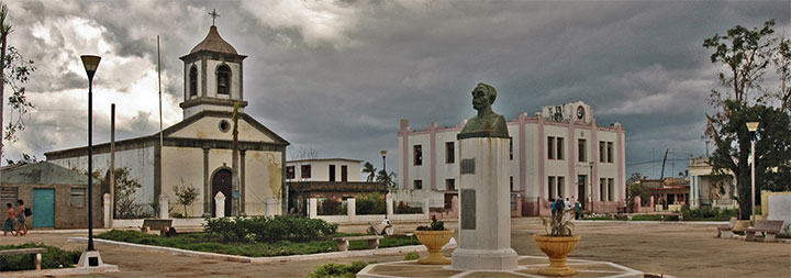 Plaza de Jaguey Grande © Eric Ferrer Panoramio •]• Flores de citricos