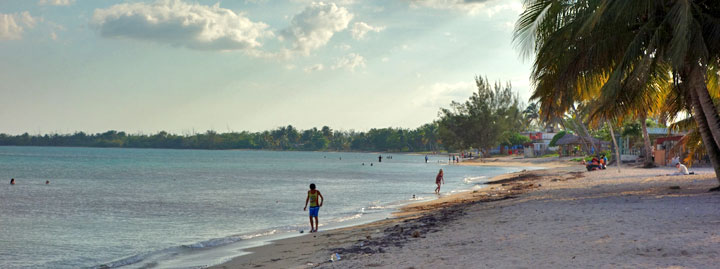 Cienaga de Zapata Cuba ::: Bahia de Cochinos • Playa Larga, Caleton, barcas © sogestour