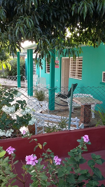 LA NENA |  particuba.net | Viñales, Pinar del Rio, Cuba