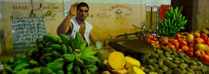 Cuatro Caminos, le plus gros march de fruits et lgumes se trouve dans Vedado  sogestour